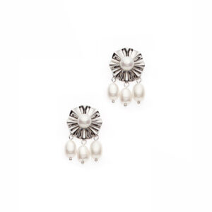 ΝΥΦΙΚΑ ΣΚΟΥΛΑΡΙΚΙΑ ΜΕ ΙΒΟΥΑΡ ΜΑΡΓΑΡΙΤΑΡΙΑ ΓΛΥΚΟΥ ΝΕΡΟΥ ΚΑΙ ΜΙΚΡΕΣ ΑΣΗΜΙ ΑΛΥΣΙΔΕΣ